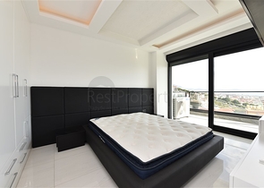 فخامة وتميز - اطلالة بحر وقلعة / دوبلكس فاخرة / الانيا 