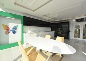 فخامة وتميز - اطلالة بحر وقلعة / دوبلكس فاخرة / الانيا 