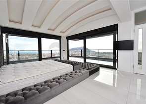 فخامة وتميز - اطلالة بحر وقلعة / دوبلكس فاخرة / الانيا 