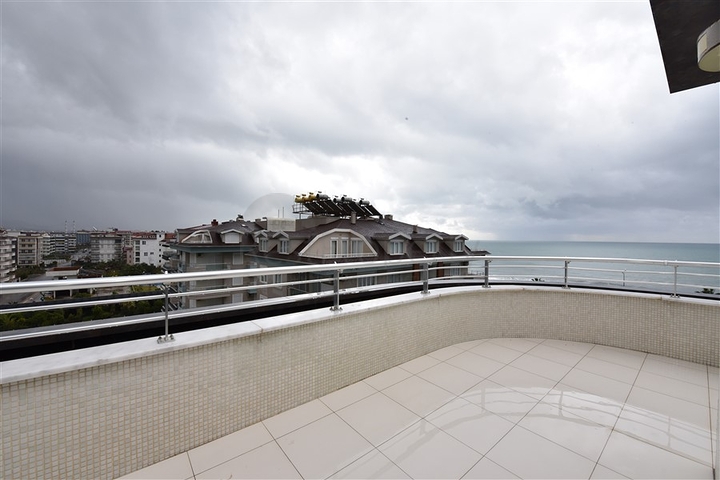 اطلالة بحرية ساحرة - دوبلكس فاخرة ضمن مجمع 5 نجوم - في كاستل / الانيا 