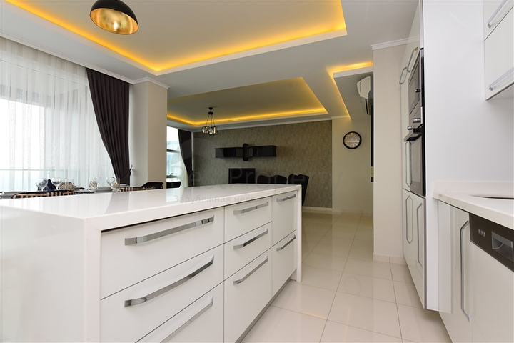 اطلالة بحرية ساحرة - دوبلكس فاخرة ضمن مجمع 5 نجوم - في كاستل / الانيا 