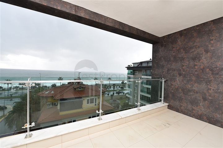 اطلالة بحرية ساحرة - دوبلكس فاخرة ضمن مجمع 5 نجوم - في كاستل / الانيا 