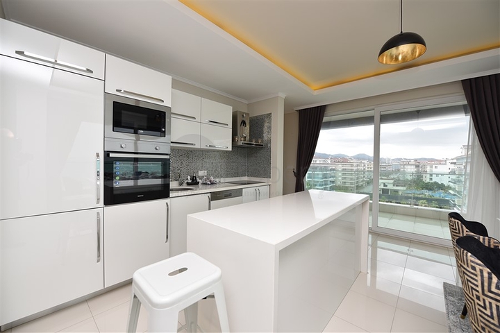 اطلالة بحرية ساحرة - دوبلكس فاخرة ضمن مجمع 5 نجوم - في كاستل / الانيا 