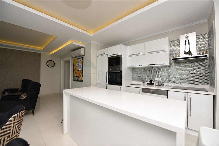 اطلالة بحرية ساحرة - دوبلكس فاخرة ضمن مجمع 5 نجوم - في كاستل / الانيا 