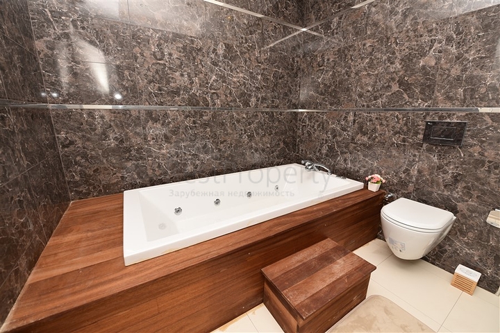 اطلالة بحرية ساحرة - دوبلكس فاخرة ضمن مجمع 5 نجوم - في كاستل / الانيا 