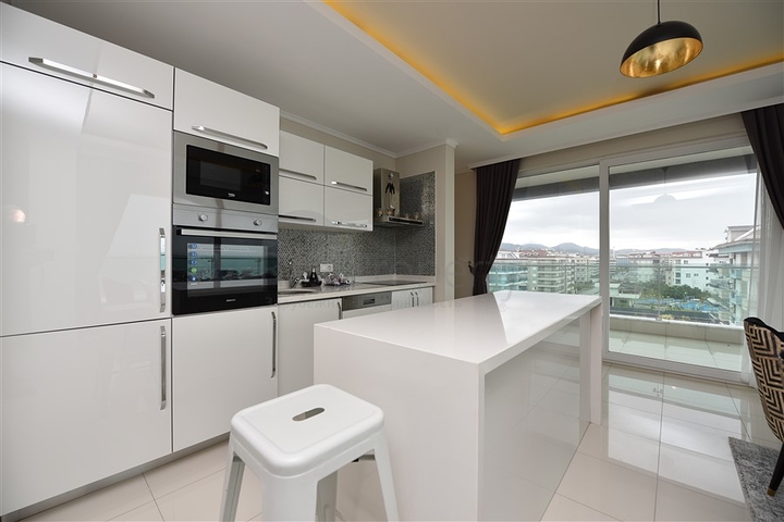 اطلالة بحرية ساحرة - دوبلكس فاخرة ضمن مجمع 5 نجوم - في كاستل / الانيا 