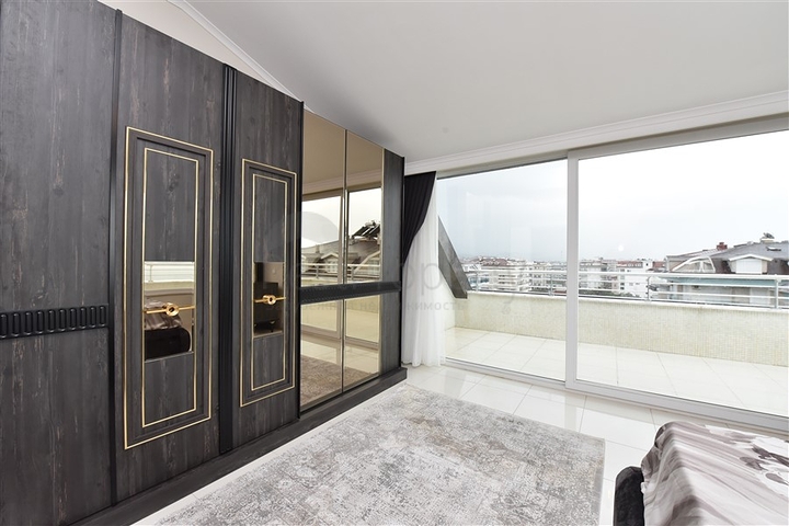 اطلالة بحرية ساحرة - دوبلكس فاخرة ضمن مجمع 5 نجوم - في كاستل / الانيا 