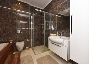 اطلالة بحرية ساحرة - دوبلكس فاخرة ضمن مجمع 5 نجوم - في كاستل / الانيا 