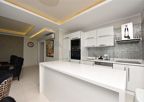 اطلالة بحرية ساحرة - دوبلكس فاخرة ضمن مجمع 5 نجوم - في كاستل / الانيا 