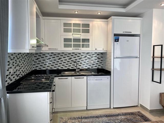 مجمع فاخر / شقة غرفتين وصالة / مهموتلار / الانيا 