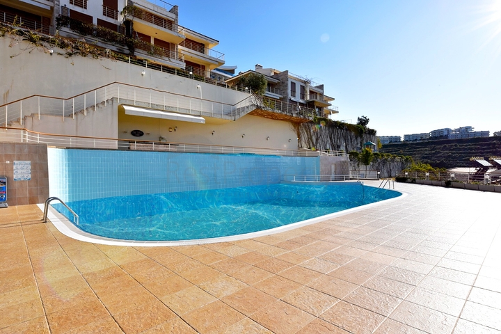 شقة غرفتين وصالة مع حديقة - ضمن مجمع سكني / كوناكليه / الانيا 