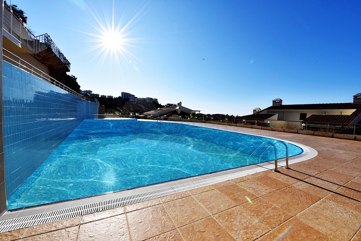 شقة غرفتين وصالة مع حديقة - ضمن مجمع سكني / كوناكليه / الانيا 