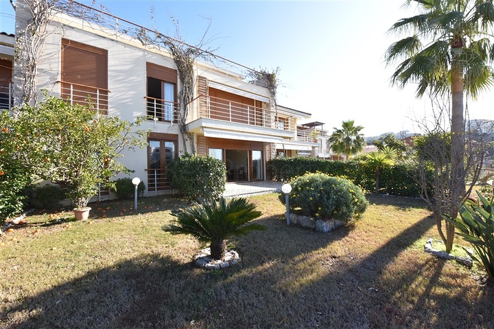 شقة غرفتين وصالة مع حديقة - ضمن مجمع سكني / كوناكليه / الانيا 