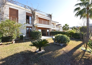 شقة غرفتين وصالة مع حديقة - ضمن مجمع سكني / كوناكليه / الانيا 