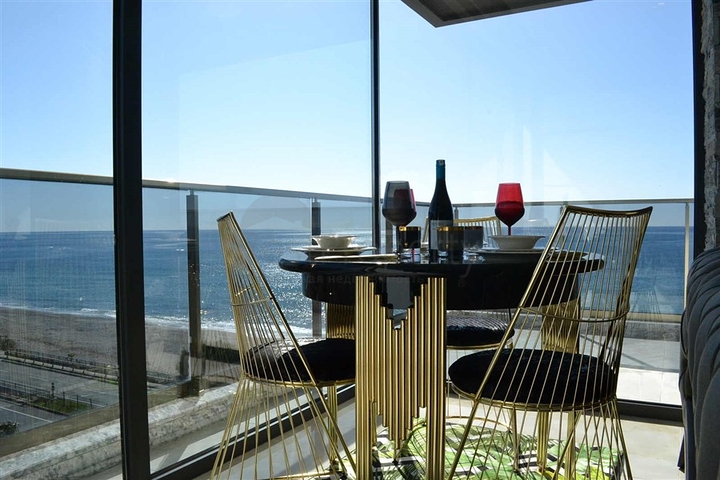 اطلالة بحر مباشرة - مجمع فاخر - غرفتين وصالة مفروشة / مهموتلار / الانيا 