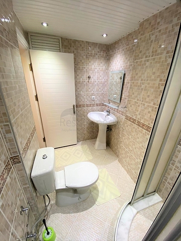 شقة غرفة وصالة - اكساء واثاث جديد - في منطقة حيوية - اوبا / الانيا 