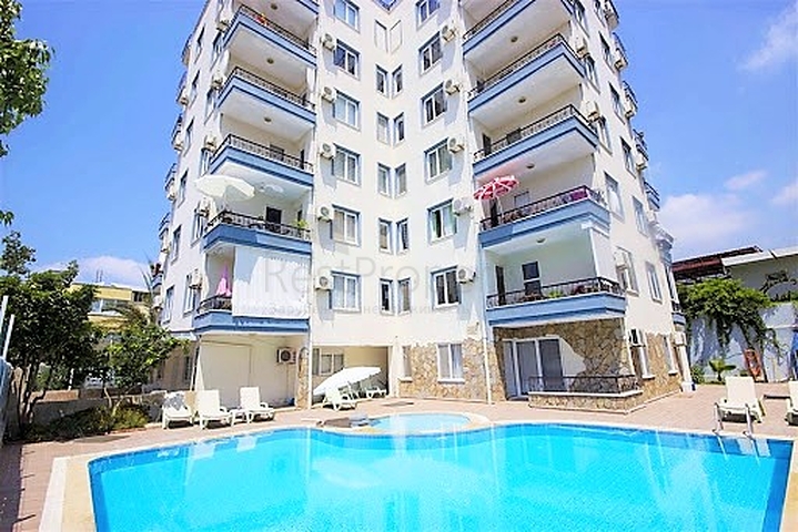 شقة غرفة وصالة - اكساء واثاث جديد - في منطقة حيوية - اوبا / الانيا 