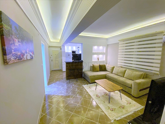 شقة غرفة وصالة - اكساء واثاث جديد - في منطقة حيوية - اوبا / الانيا 