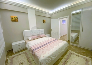 شقة غرفة وصالة - اكساء واثاث جديد - في منطقة حيوية - اوبا / الانيا 