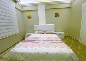 شقة غرفة وصالة - اكساء واثاث جديد - في منطقة حيوية - اوبا / الانيا 