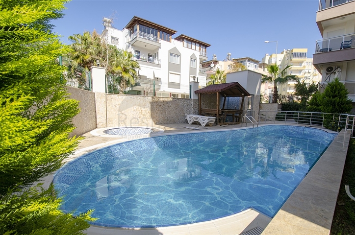 شقة 2 + 1 في ارابسو كونيالتي أنطاليا