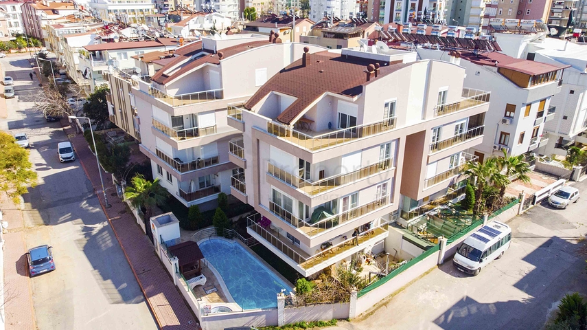 شقة 2 + 1 في ارابسو كونيالتي أنطاليا