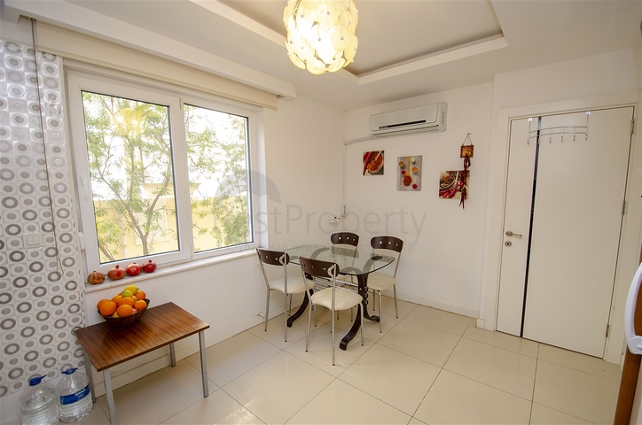 شقة 2 + 1 في ارابسو كونيالتي أنطاليا