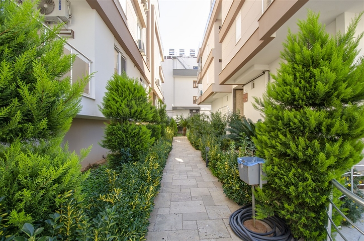 شقة 2 + 1 في ارابسو كونيالتي أنطاليا