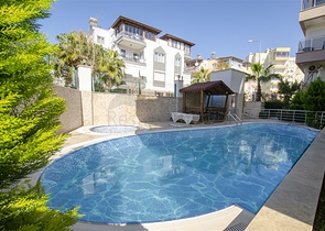 شقة 2 + 1 في ارابسو كونيالتي أنطاليا