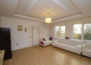 شقة 2 + 1 في ارابسو كونيالتي أنطاليا