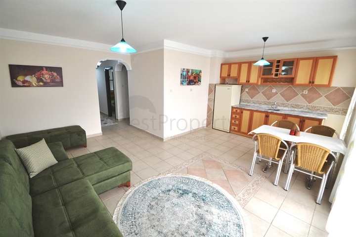 على البحر مباشرة - شقة 2 غرفة وصالة - في مهموتلار / الانيا 