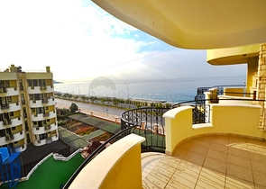 على البحر مباشرة - شقة 2 غرفة وصالة - في مهموتلار / الانيا 