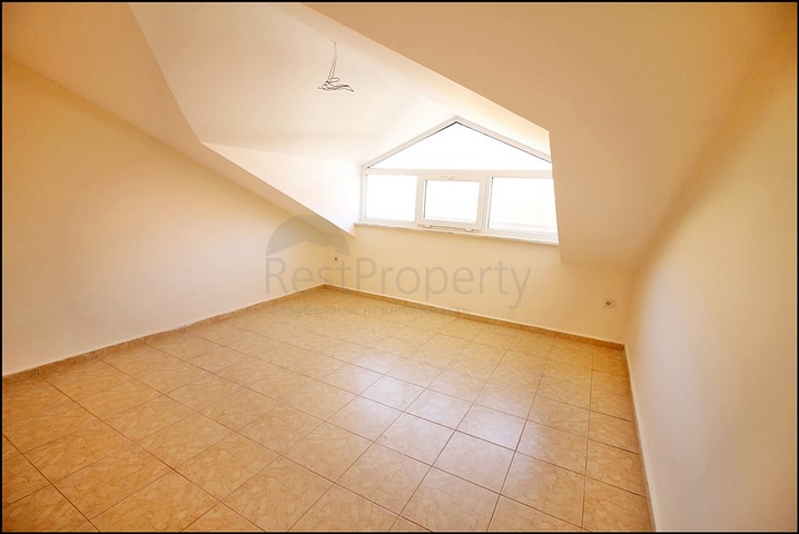 تراس واسع - سعر جيد - دوبلكس 4 غرف وصالة - قريبة من البحر في مهموتلار/ الانيا 