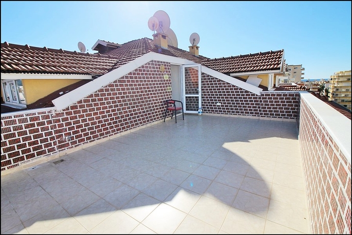 تراس واسع - سعر جيد - دوبلكس 4 غرف وصالة - قريبة من البحر في مهموتلار/ الانيا 