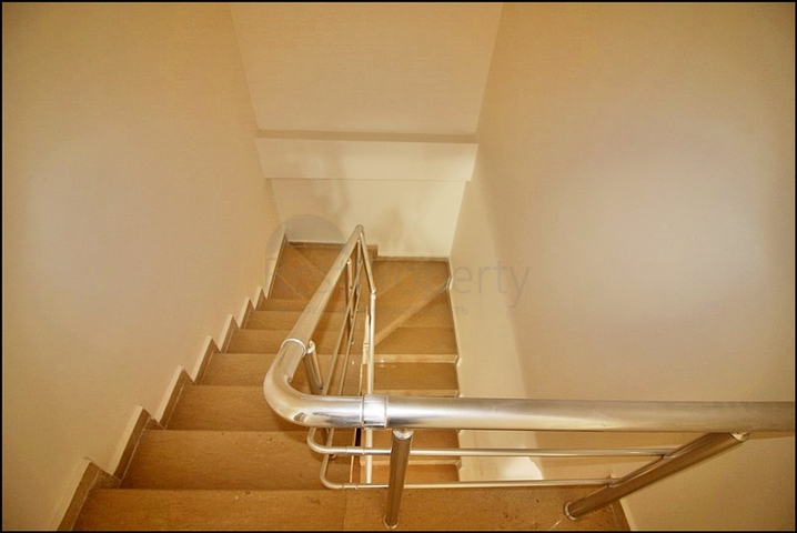 تراس واسع - سعر جيد - دوبلكس 4 غرف وصالة - قريبة من البحر في مهموتلار/ الانيا 