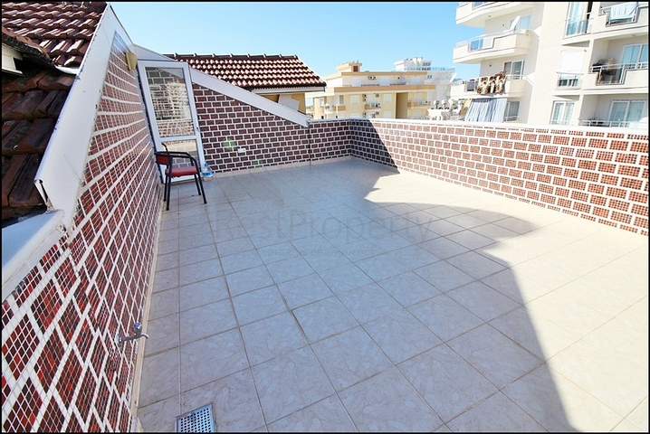 تراس واسع - سعر جيد - دوبلكس 4 غرف وصالة - قريبة من البحر في مهموتلار/ الانيا 