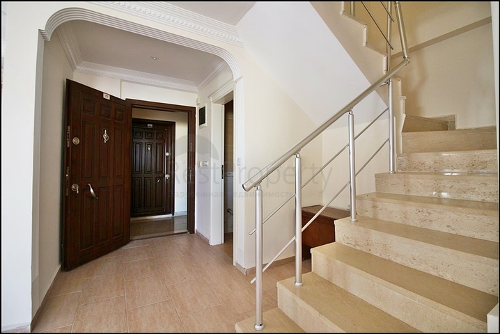 تراس واسع - سعر جيد - دوبلكس 4 غرف وصالة - قريبة من البحر في مهموتلار/ الانيا 