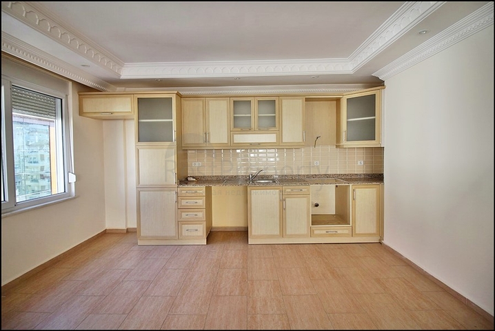 تراس واسع - سعر جيد - دوبلكس 4 غرف وصالة - قريبة من البحر في مهموتلار/ الانيا 