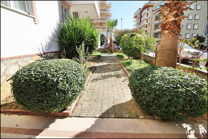 تراس واسع - سعر جيد - دوبلكس 4 غرف وصالة - قريبة من البحر في مهموتلار/ الانيا 