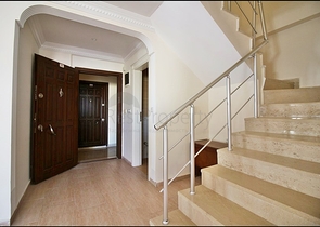 تراس واسع - سعر جيد - دوبلكس 4 غرف وصالة - قريبة من البحر في مهموتلار/ الانيا 