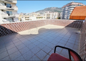 تراس واسع - سعر جيد - دوبلكس 4 غرف وصالة - قريبة من البحر في مهموتلار/ الانيا 