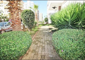 تراس واسع - سعر جيد - دوبلكس 4 غرف وصالة - قريبة من البحر في مهموتلار/ الانيا 