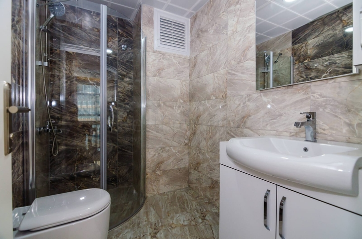 مجمع سكني فاخر - شقة 2 غرفة وصالة - فرش حديث - في مهموتلار / الانيا 