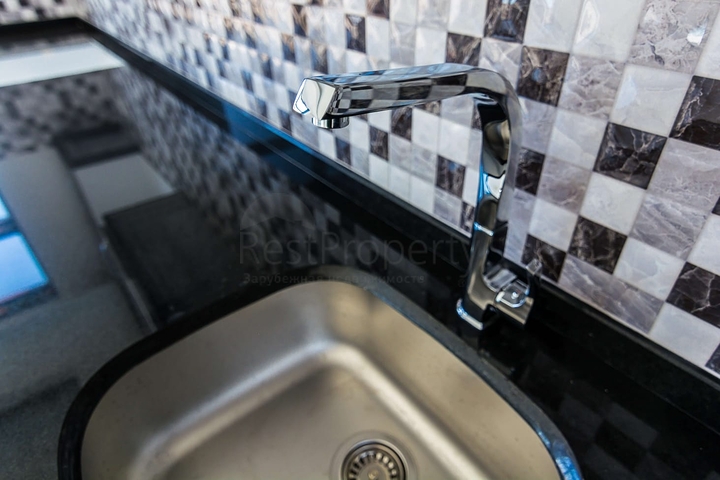 مجمع سكني فاخر - شقة 2 غرفة وصالة - فرش حديث - في مهموتلار / الانيا 