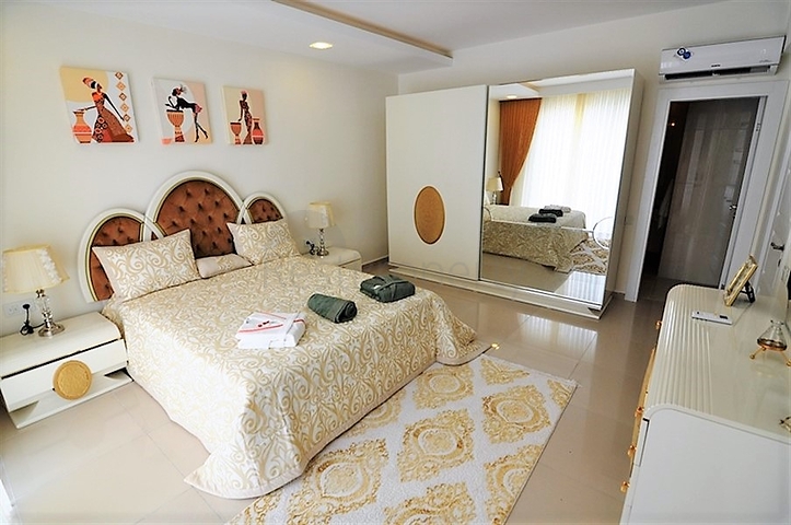 اطلالة بحر - دوبلكس فاخرة - مجمع 5 نجوم - كارجي جاك / الانيا 