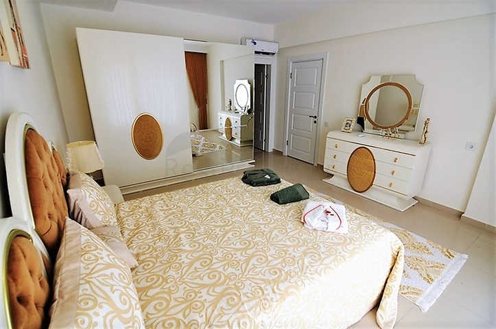 اطلالة بحر - دوبلكس فاخرة - مجمع 5 نجوم - كارجي جاك / الانيا 