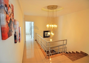 اطلالة بحر - دوبلكس فاخرة - مجمع 5 نجوم - كارجي جاك / الانيا 