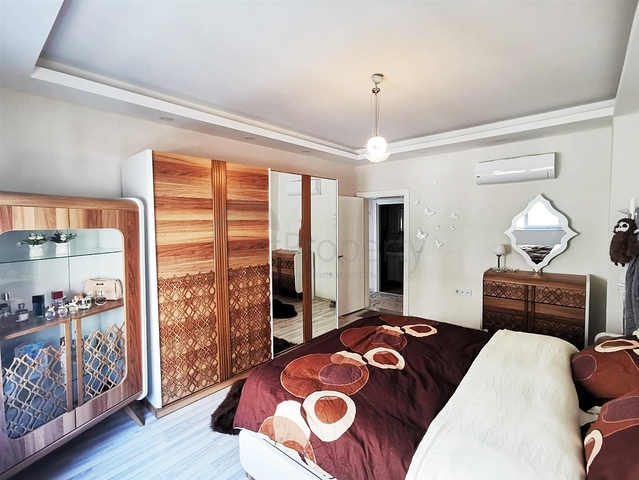 بنتهاوس واسع 4 + 1 مع أثاث في كونيالتي أنطاليا