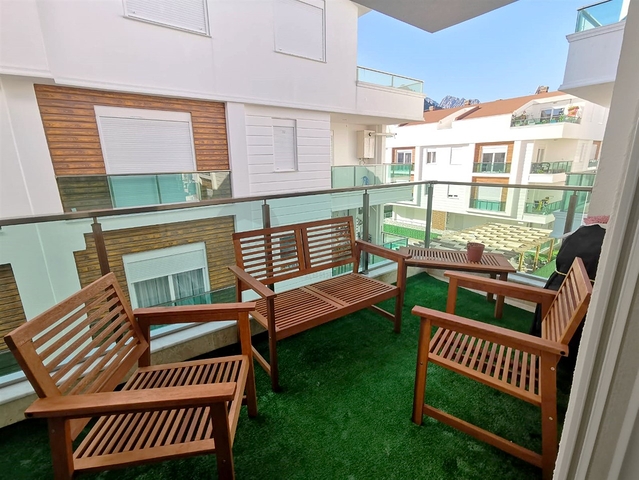 بنتهاوس واسع 4 + 1 مع أثاث في كونيالتي أنطاليا