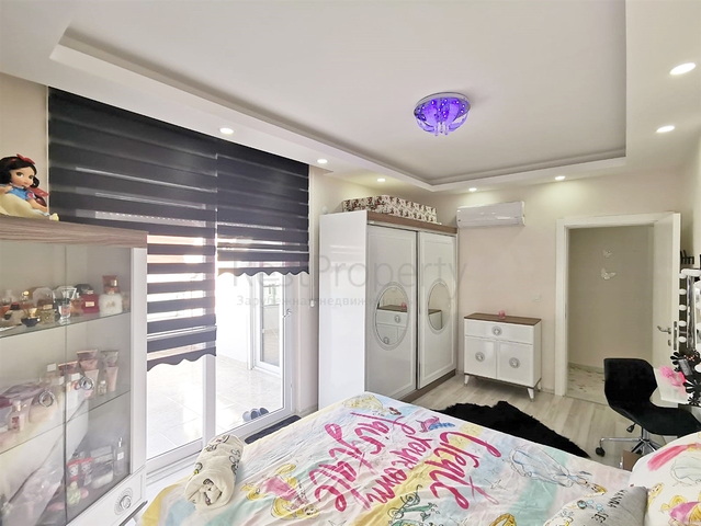 بنتهاوس واسع 4 + 1 مع أثاث في كونيالتي أنطاليا